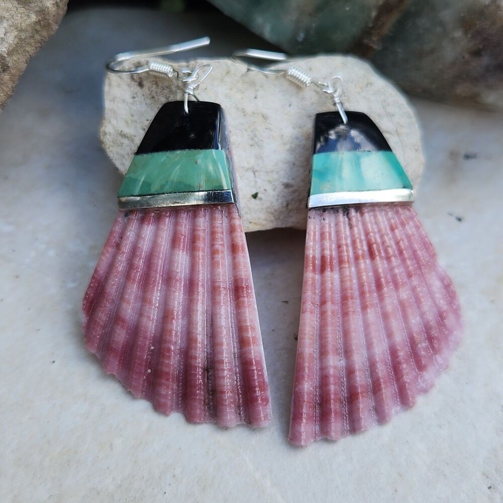 Santo Domingo Kewa Pueblo Spiny Oyster Handmade Native overlay Shell Earrings